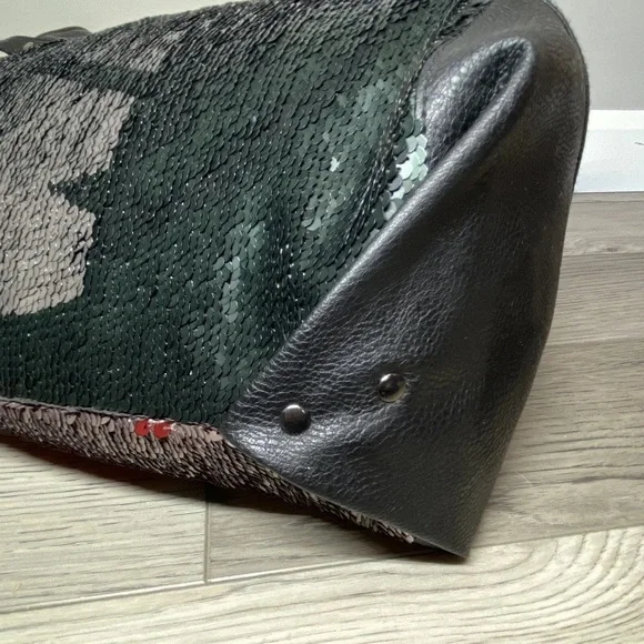 Disney Parks Star Wars Large Tote Bag 2 Sided Purse Flip Sequin w/ 4 Logo Design - Picture 10 of 16